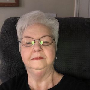 Meet your Posher, Carla